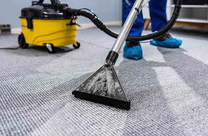 carpet cleaning with vacuum