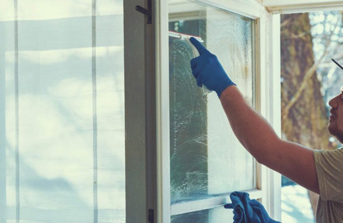 Window Washing: We’ll Tell You Why it Can’t Wait